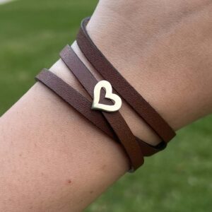 Leather bracelet with charm